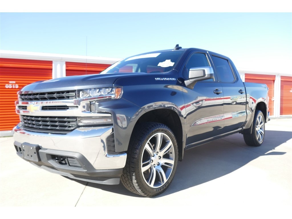 2021 Chevrolet Silverado 1500 LT photo 2