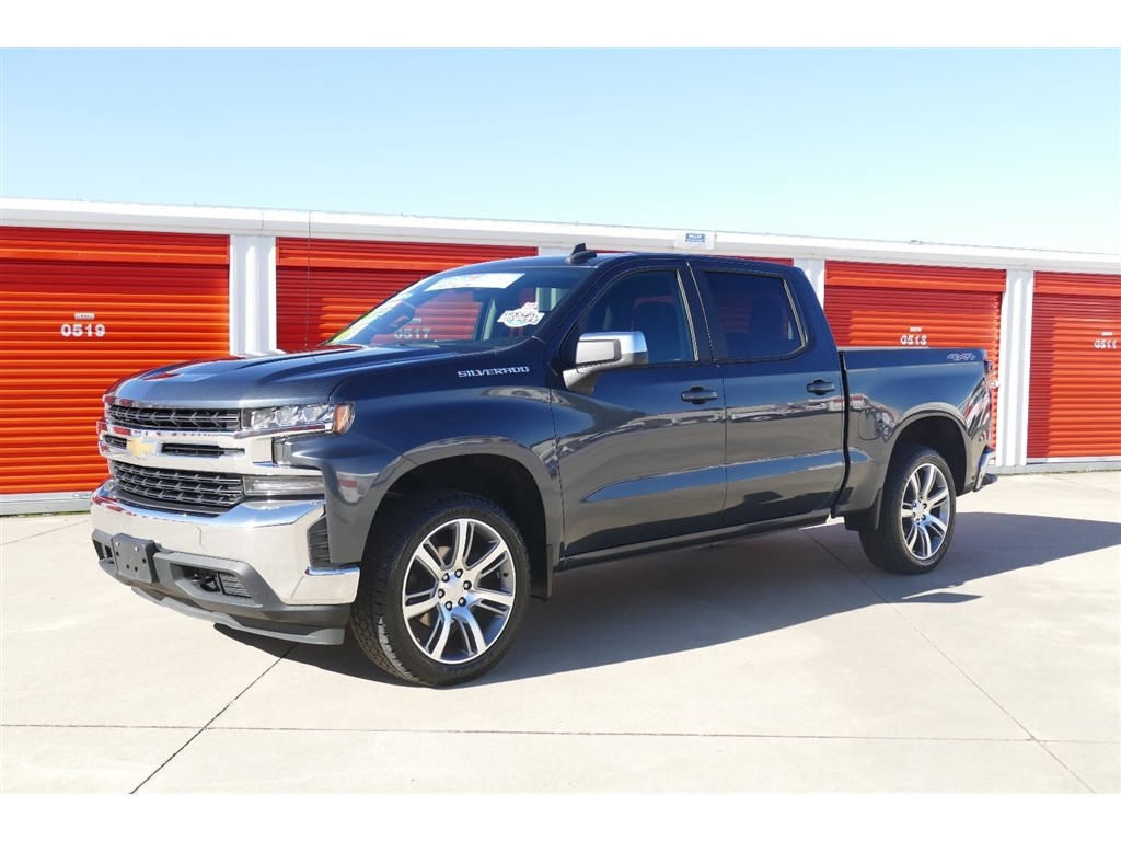 2021 Chevrolet Silverado 1500 LT photo 3