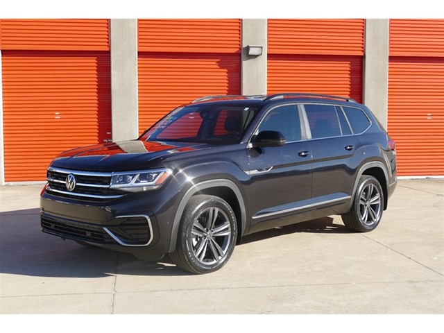 Volkswagen Atlas V6 SE w/Technology R-Line in Fayetteville