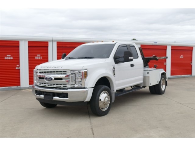 Ford F-450 SD SuperCab DRW 2WD in Fayetteville