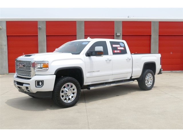 GMC Sierra 2500HD Denali Crew Cab 4WD in Fayetteville
