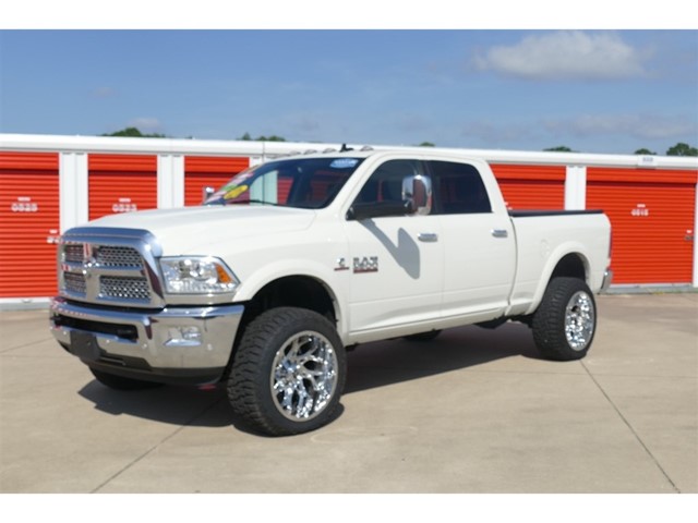 RAM 2500 Laramie Crew Cab SWB 4WD in Fayetteville