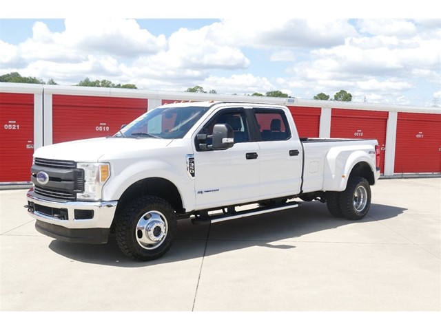 Ford F-350 SD XL Crew Cab Long Bed DRW 4WD in Fayetteville