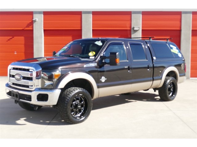 Ford F-250 SD Lariat Crew Cab 4WD in Fayetteville