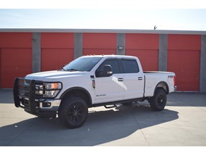 Picture of a 2017 Ford F-250 SD Lariat Crew Cab 4WD