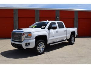 Picture of a 2017 GMC Sierra 2500HD Denali Crew Cab 4WD