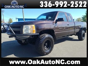 Picture of a 1992 CHEVROLET GMT-400 K2500 CUSTOM BUILT! LIFTED! BADASS!