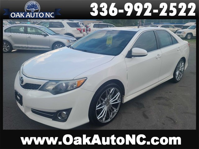 TOYOTA CAMRY SE Local 2 Owner! RIMS! in Kernersville
