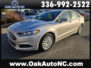 Picture of a 2014 FORD FUSION SE HYBRID 1 Owner! CHEAP!