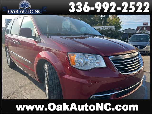 CHRYSLER TOWN & COUNTRY TOURING in Kernersville
