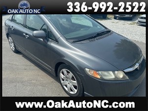 Picture of a 2010 HONDA CIVIC LX