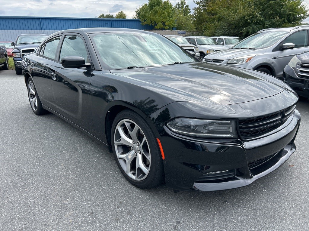 2015 Dodge Charger R/T photo 3