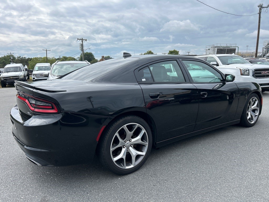 2015 Dodge Charger R/T photo 5