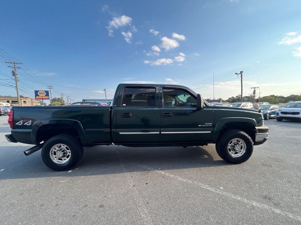 2004 Chevrolet Silverado 2500HD photo 4