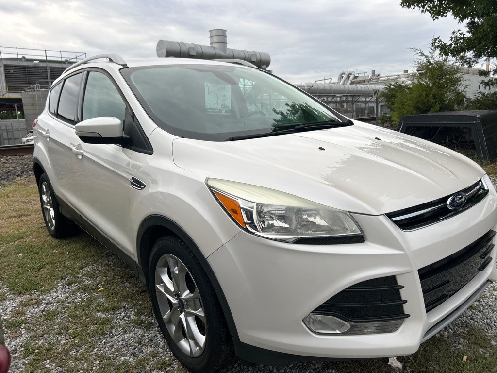 2014 Ford Escape Titanium photo 2