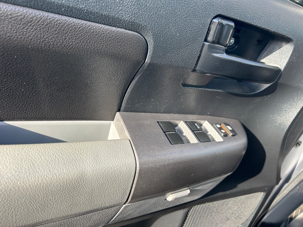 2012 Toyota Tundra Double Cab SR5 photo 10