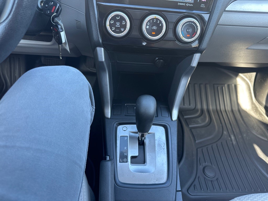 2016 Subaru Forester 2.5i Premium photo 16