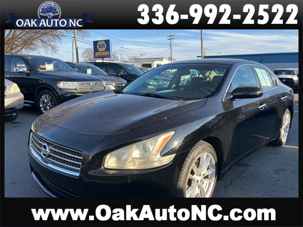 2011 Nissan Maxima S's photo