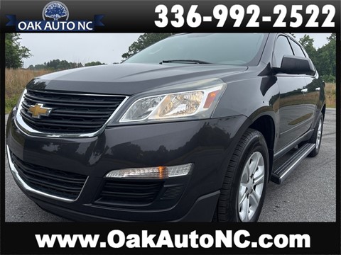 2017 CHEVROLET TRAVERSE LS