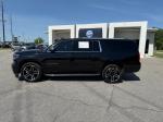2017 Chevrolet Suburban Pic 2564_V2025050203335100032