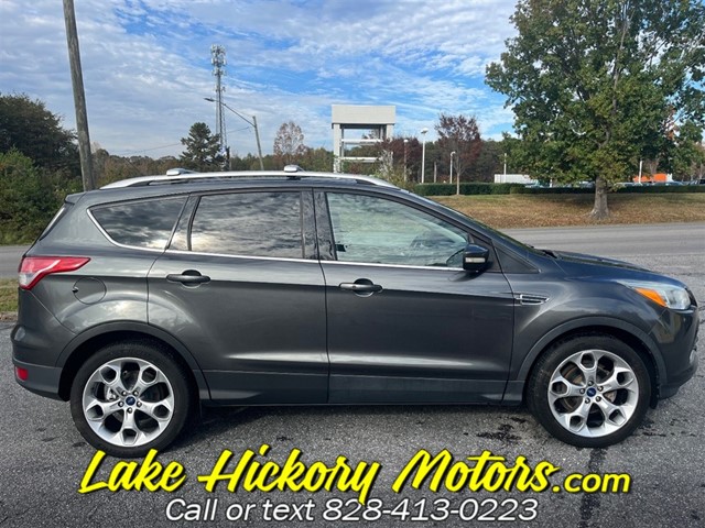 Ford Escape Titanium FWD in Hickory