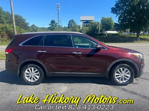Picture of a 2017 Kia Sorento LX 2WD