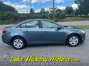Picture of a 2012 Chevrolet Cruze 2LS