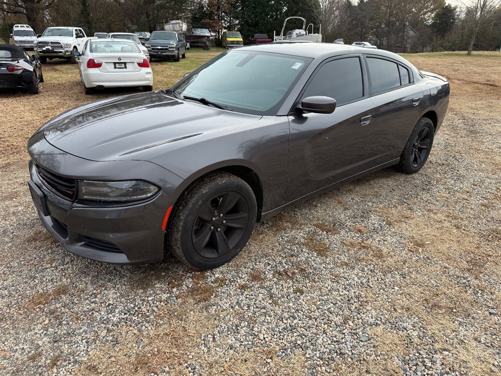 2019 Dodge Charger SXT photo 1