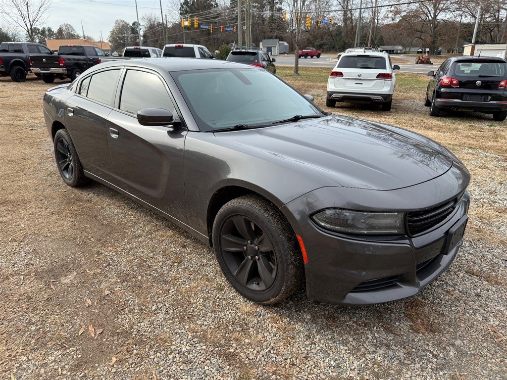 2019 Dodge Charger SXT photo 6