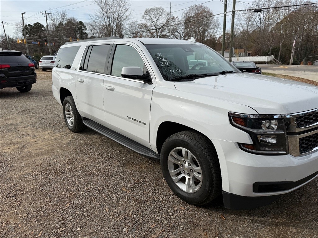 2020 Chevrolet Suburban LT photo 2