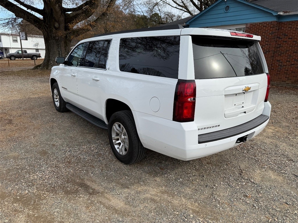 2020 Chevrolet Suburban LT photo 7