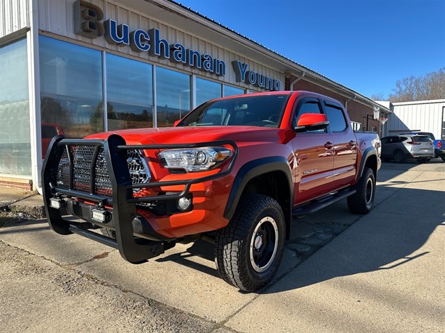 Toyota Tacoma TRD OFF-ROAD Crew Cab 4WD in Burnsville