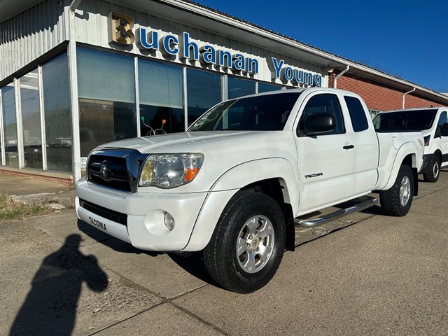 Toyota Tacoma TRD Off-Road Access Cab 4WD in Burnsville