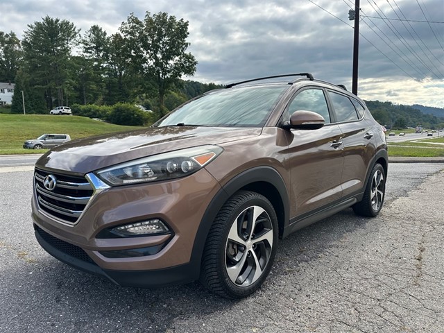 Hyundai Tucson Limited AWD in Burnsville