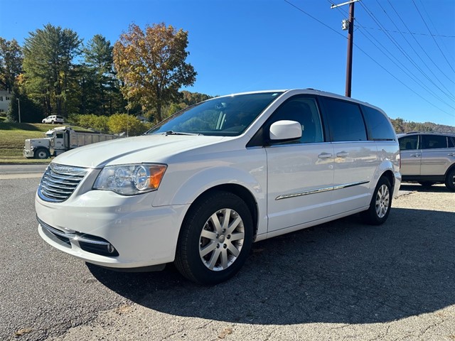 Chrysler Town & Country Touring in Burnsville