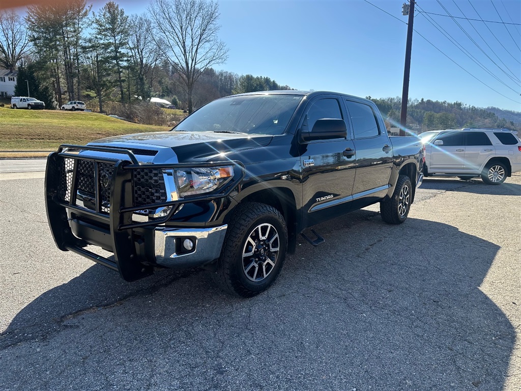 2021 Toyota Tundra SR5's photo