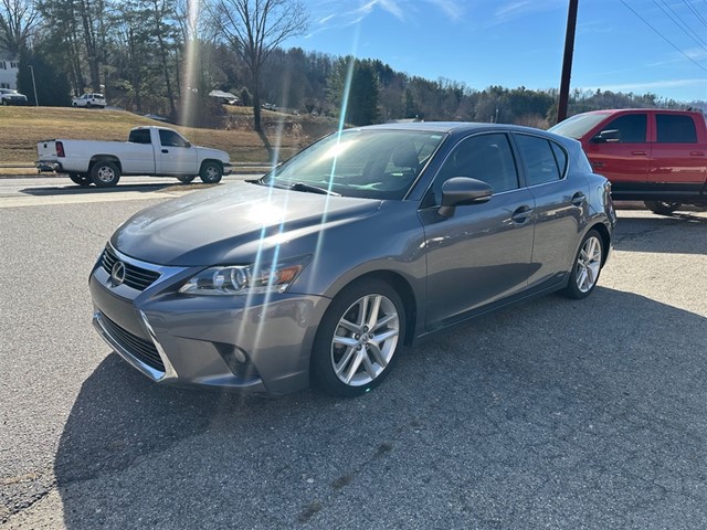 Lexus CT 200h in Burnsville