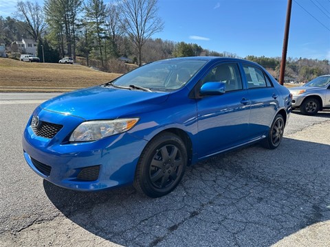 2010 Toyota Corolla LE FWD