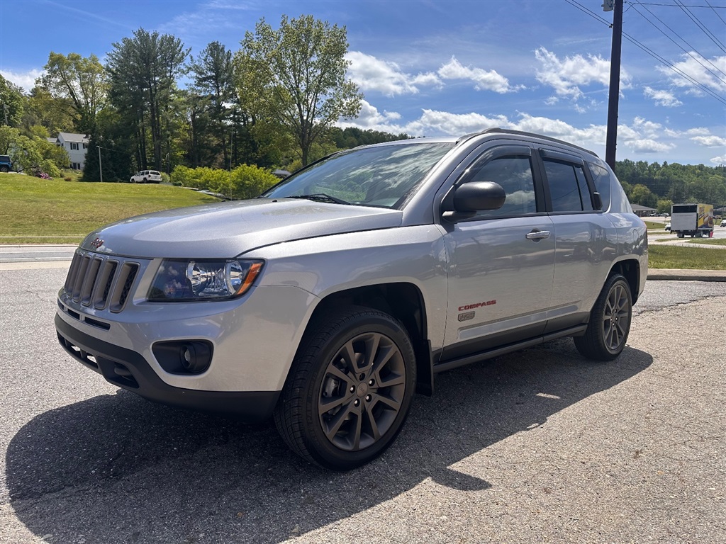 2016 Jeep Compass 75th Anniversary Edition 4X4's photo