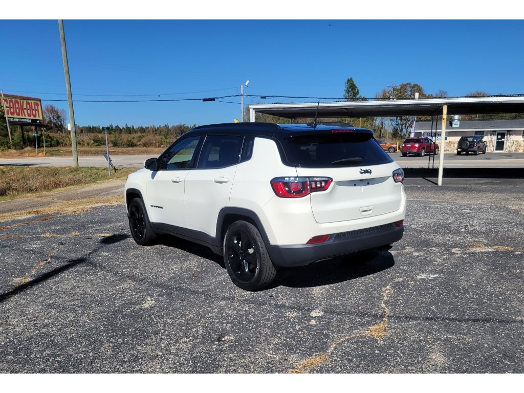 Jeep compass white with best sale black roof