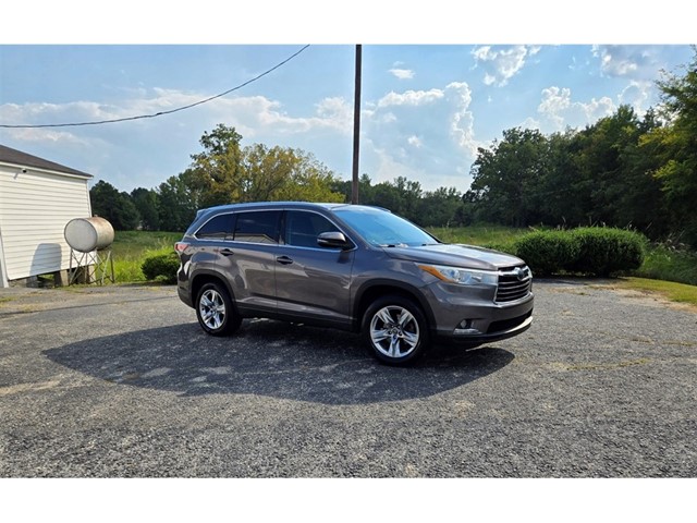 Toyota Highlander Limited Platinum in Lancaster