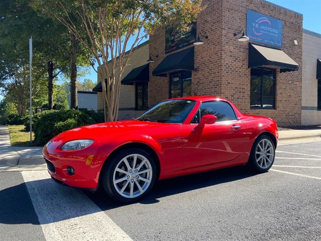 Mazda MX-5 Miata Grand Touring Hard Top Convertible in Apex