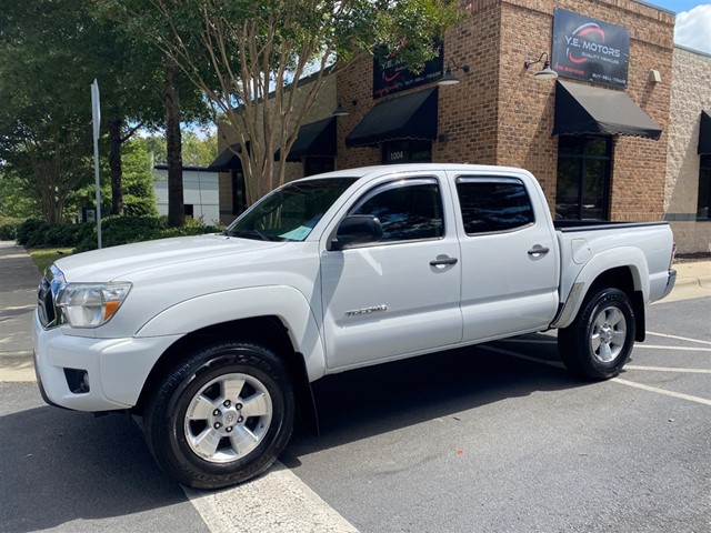 Toyota Tacoma PreRunner Double Cab V6 2WD in Apex