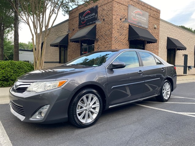 Toyota Camry Hybrid XLE in Apex