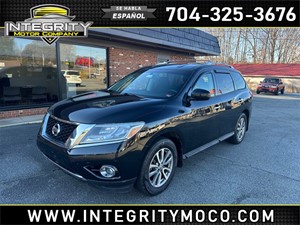 Picture of a 2016 Nissan Pathfinder SV 4WD