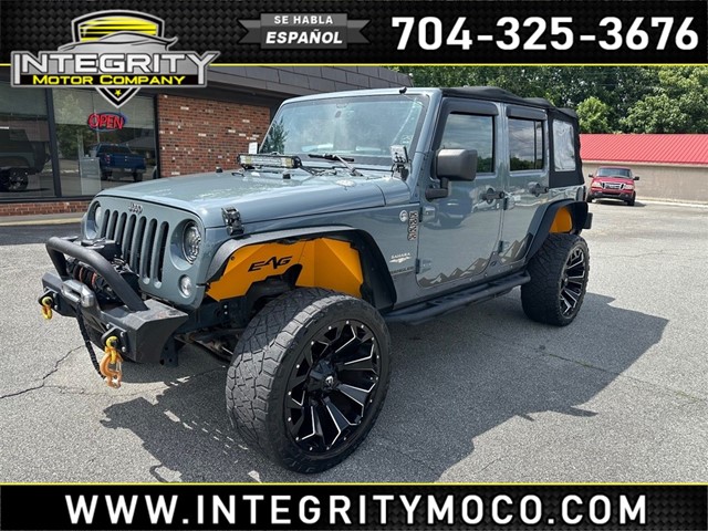 Jeep Wrangler Unlimited Sahara 4WD in Newton