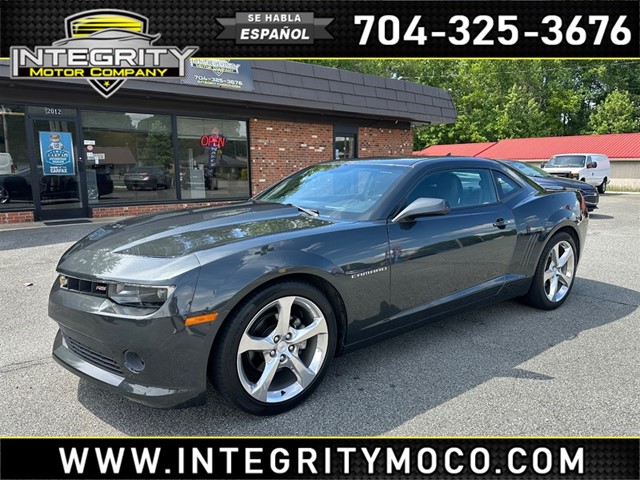 Chevrolet Camaro Coupe 2LT RS in Newton
