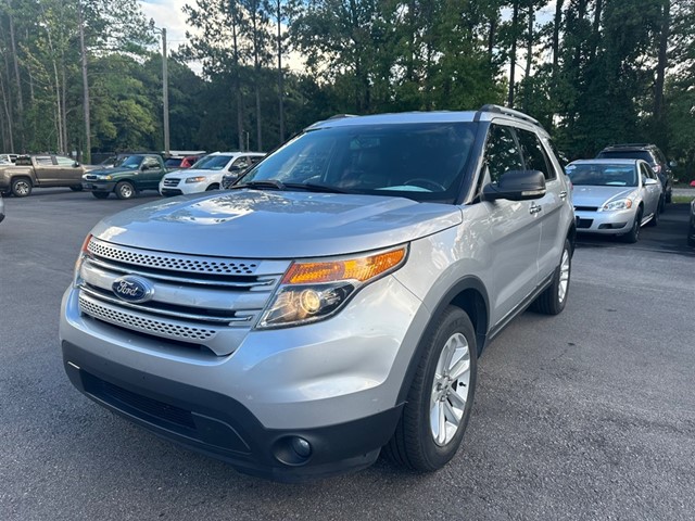 Ford Explorer XLT 4WD in Raleigh