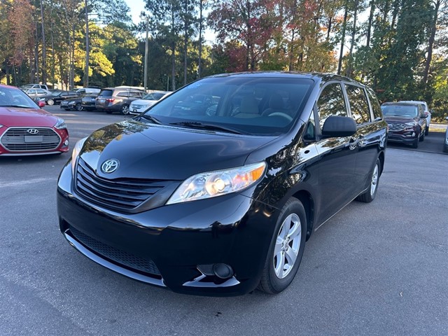 Toyota Sienna FWD 7-Passenger V6 in Raleigh