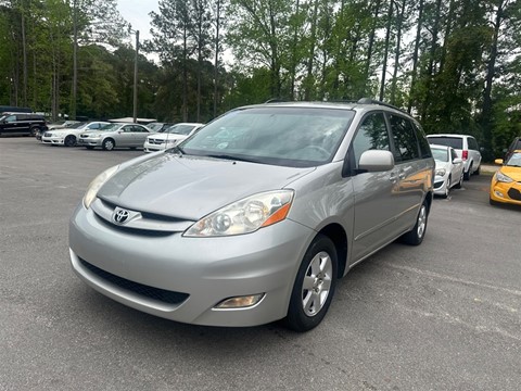 2010 Toyota Sienna XLE FWD